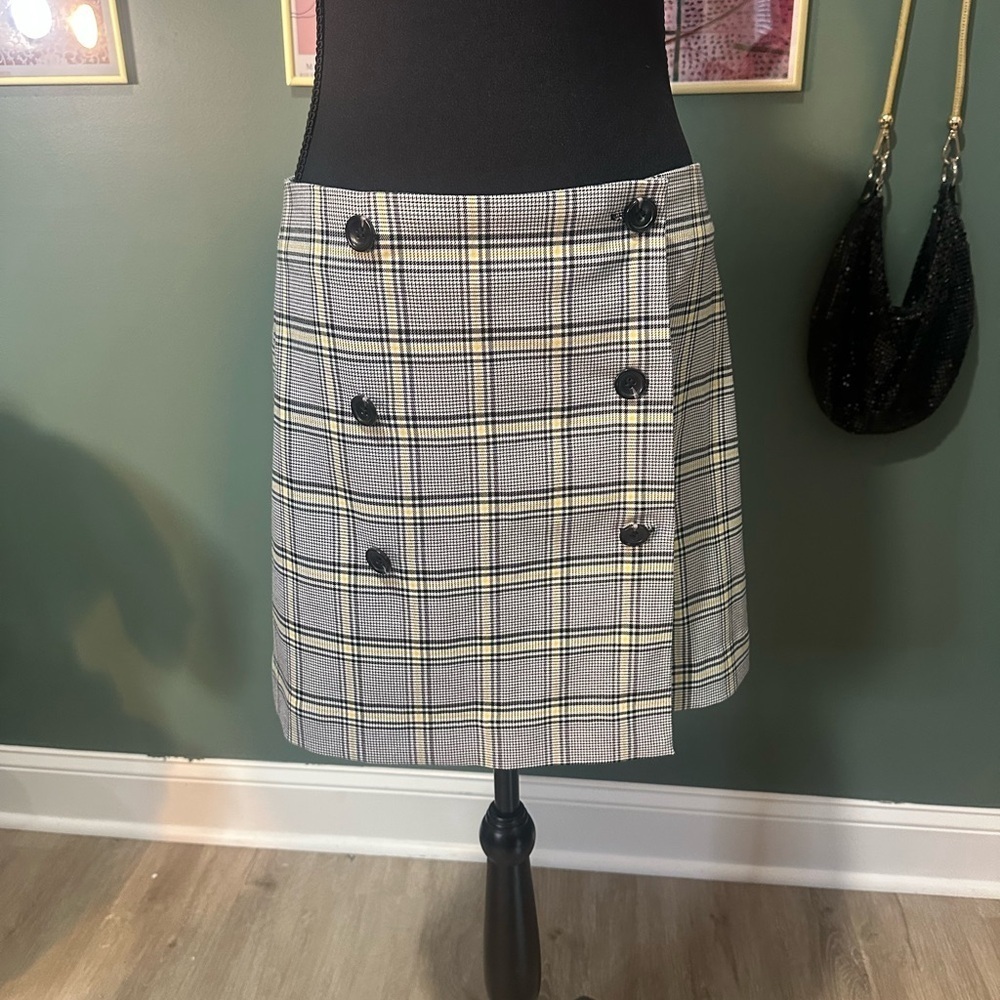 H&M Tan and Black Mini Wrap Skirt size 8
